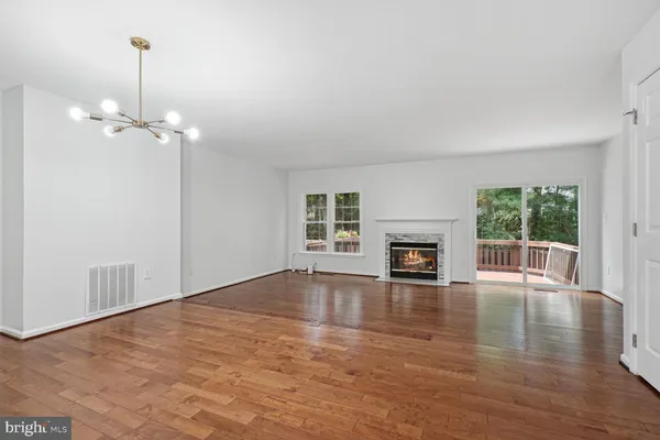 $3,300 | 7706 Hickory Glen Way, Springfield, VA 22153