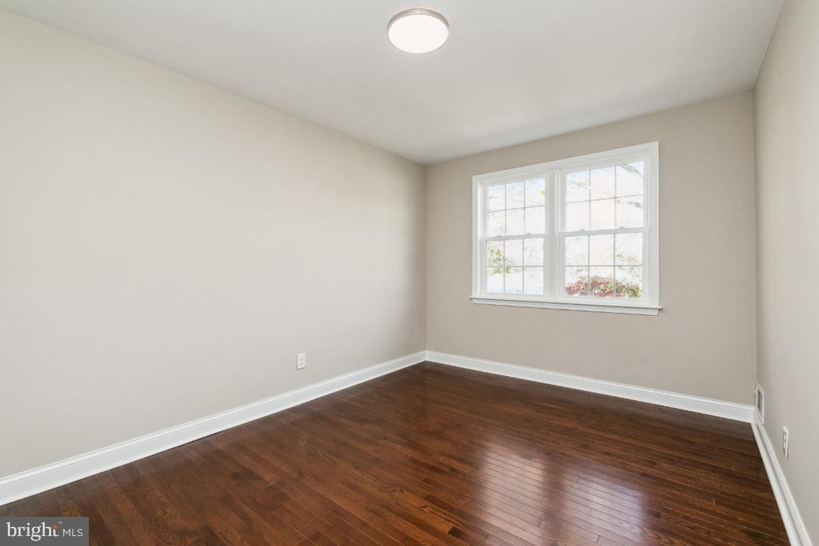 124 Brandon Road Baltimore, MD 21212 - Photo 12 of 25 All bedrooms have ceiling lights