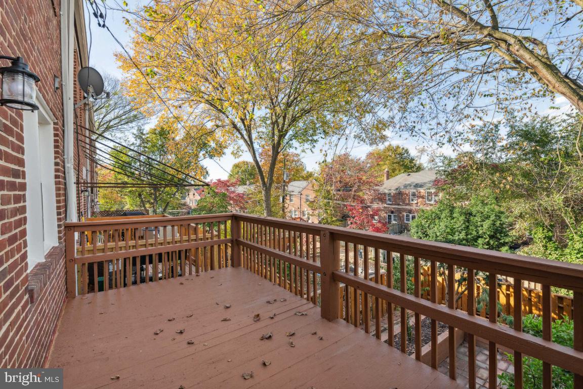 124 Brandon Road Baltimore, MD 21212 - Photo 23 of 25 Back deck off of kitchen so convenient