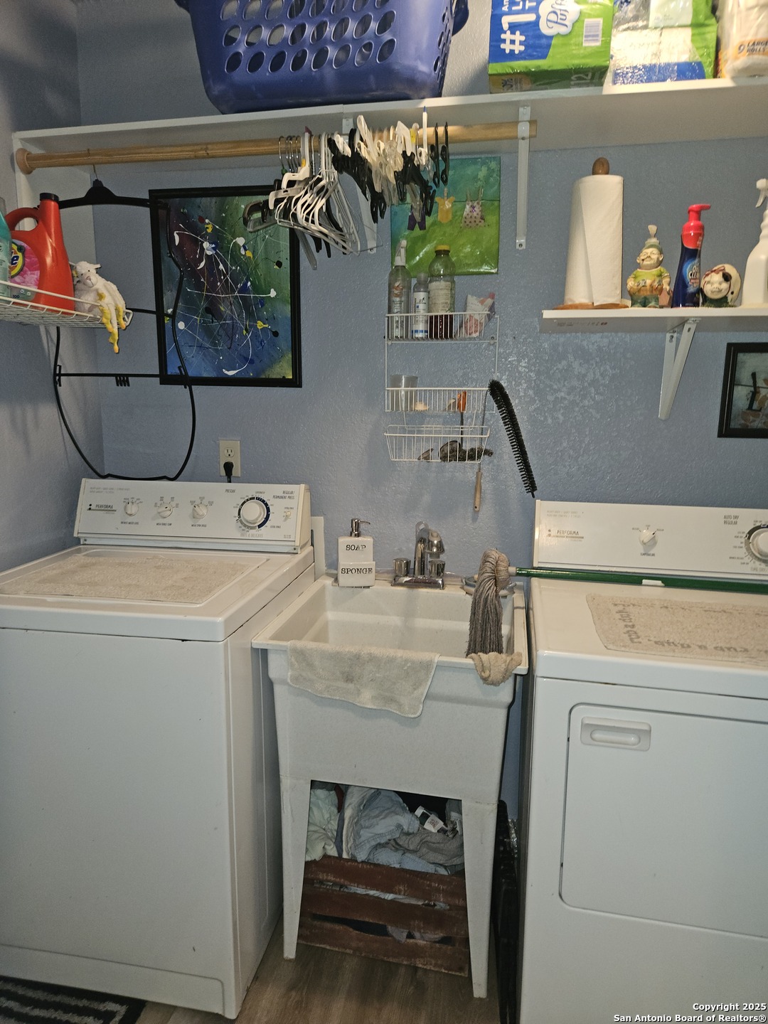 116 Debra Lane Hunt, TX 78024 - Photo 12 of 34 a utility room with dryer and washer