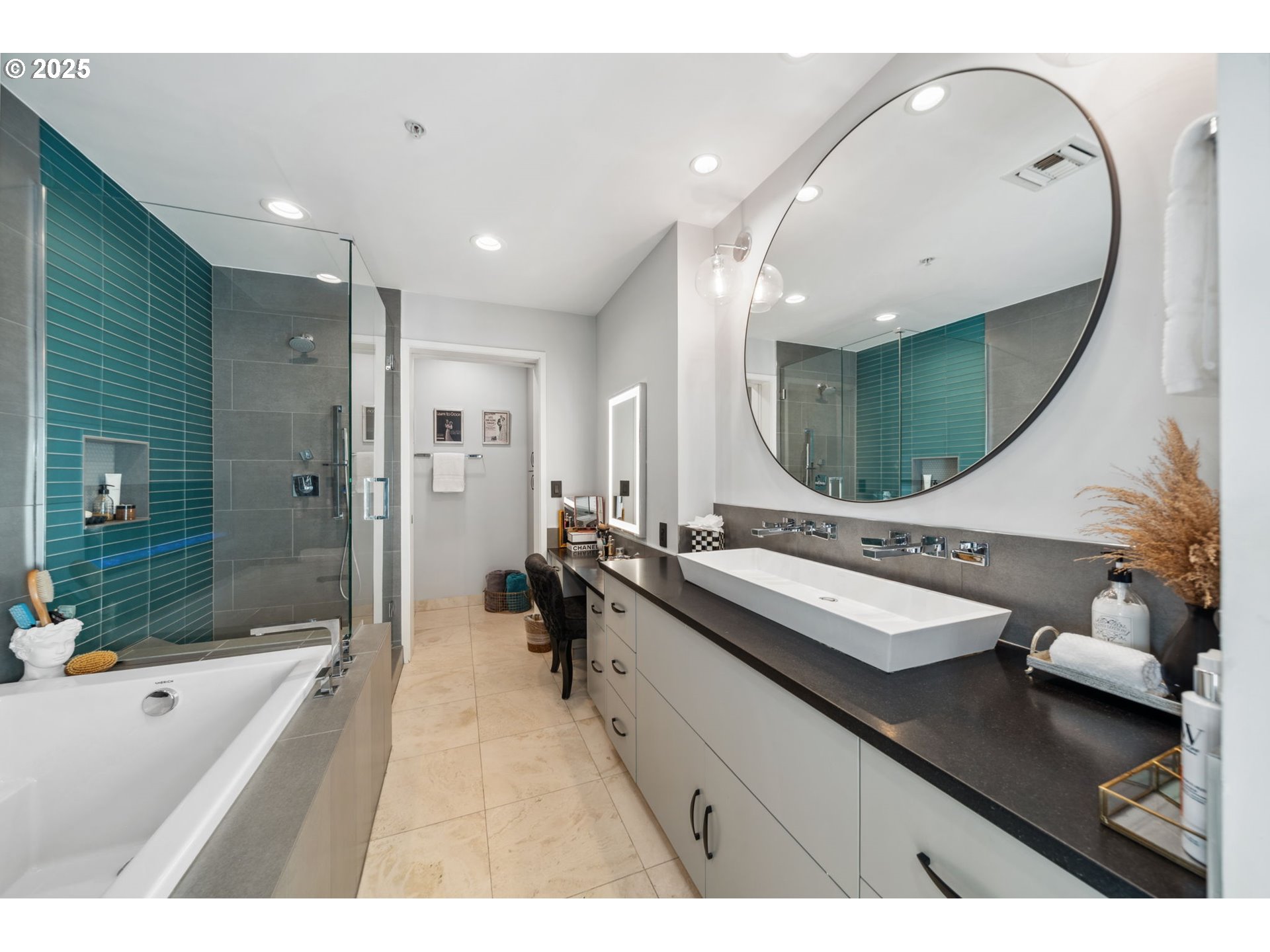 700 Washington Street, Unit 1125 Vancouver, WA 98660 - Photo 23 of 48