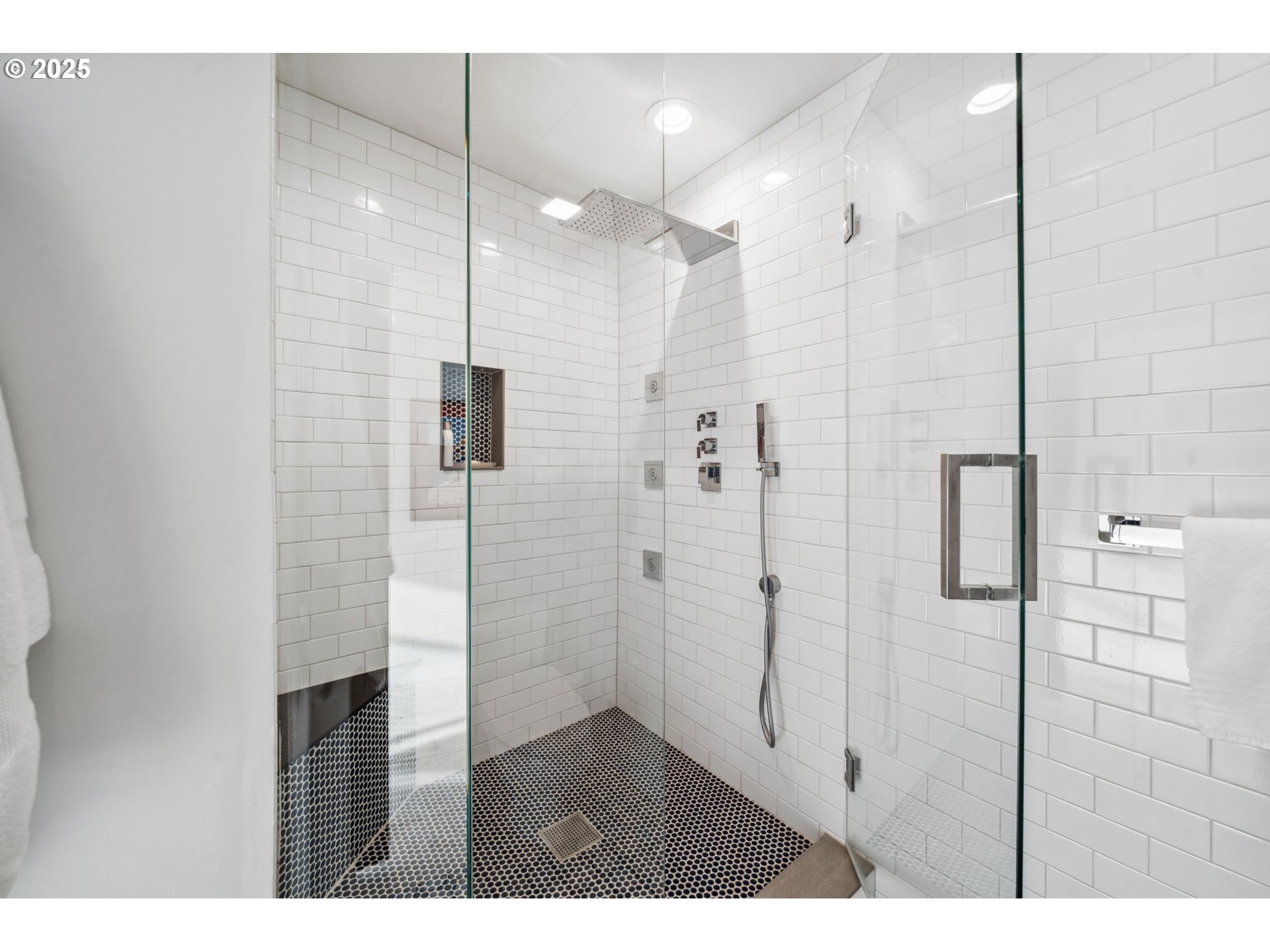 700 Washington Street, Unit 1125 Vancouver, WA 98660 - Photo 35 of 48