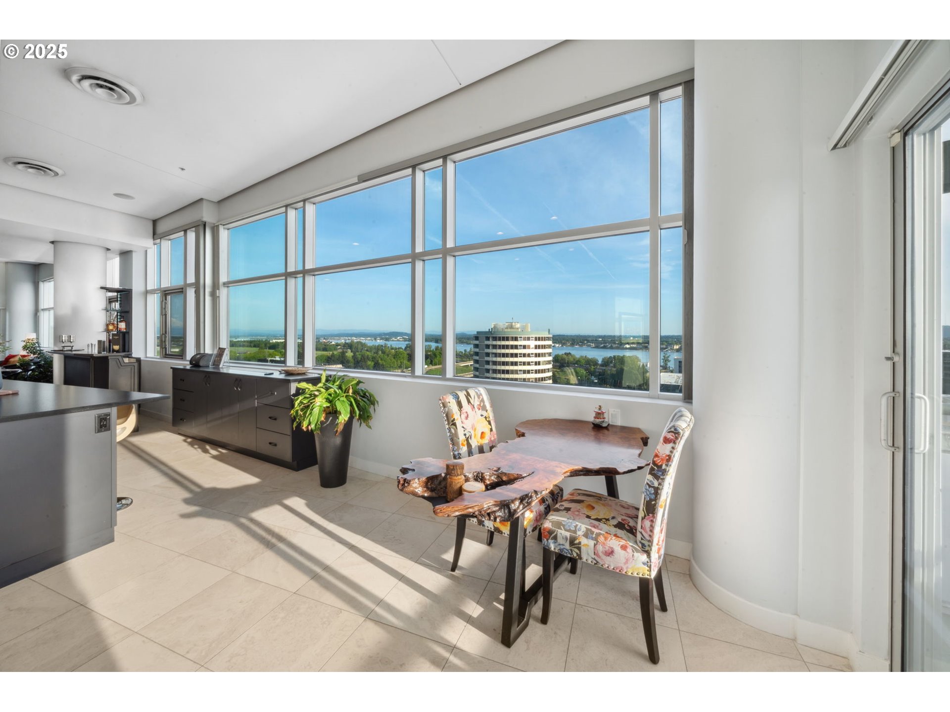 700 Washington Street, Unit 1125 Vancouver, WA 98660 - Photo 7 of 48