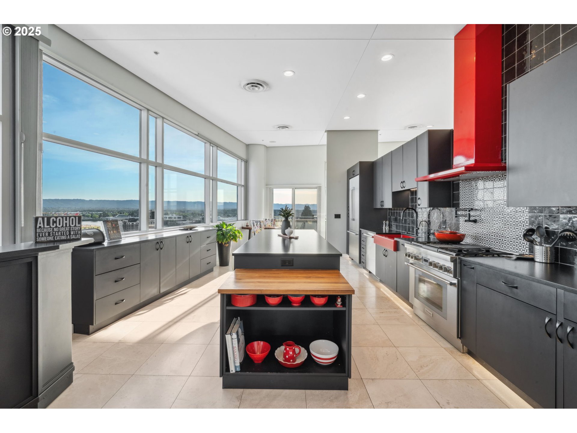 700 Washington Street, Unit 1125 Vancouver, WA 98660 - Photo 8 of 48