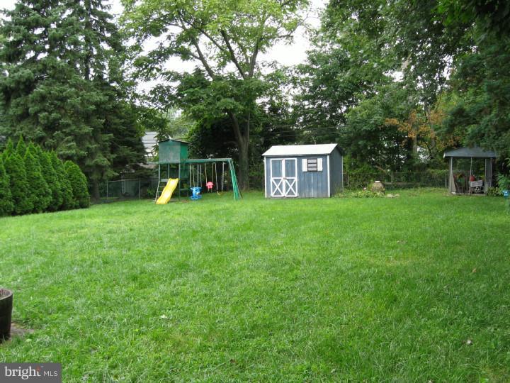 431 Houston Road Ambler, PA 19002 - Photo 19 of 20 Back Yard