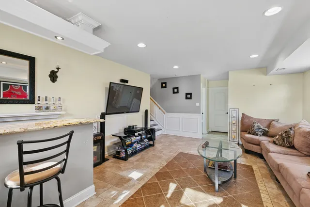 $265,000 | 6306 Beaver Dam Road, Matteson, IL 60443