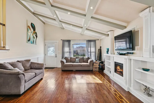 $265,000 | 6306 Beaver Dam Road, Matteson, IL 60443