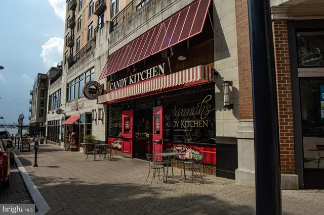 $3,500 | 100 St Ives Place, Unit 205, Oxon Hill, MD 20745