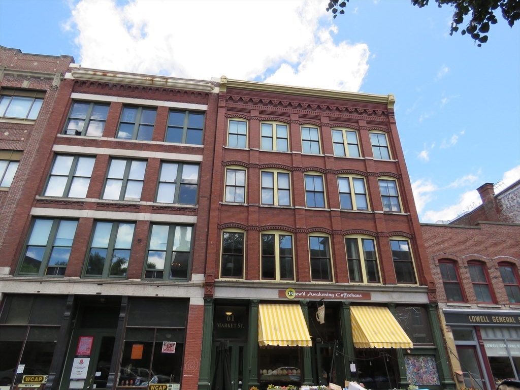 61 Market Street, Unit 2B Lowell, MA 01852 - Photo 20 of 20 a front view of a building