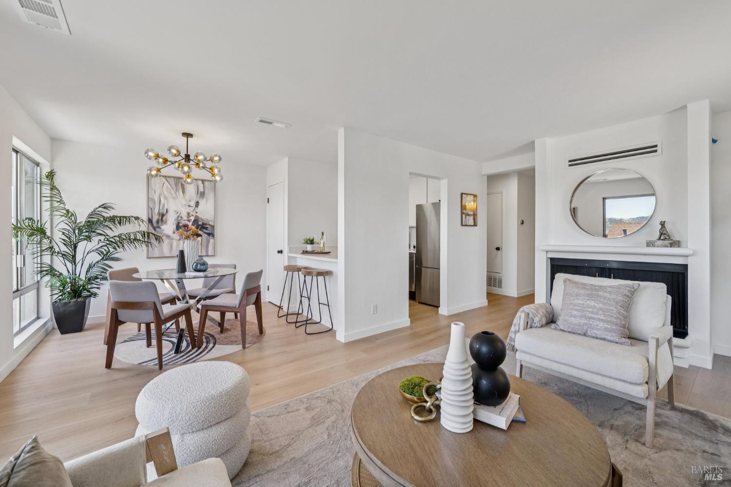 94 Anchorage Road Sausalito, CA 94965 - Photo 11 of 38