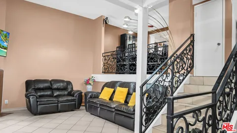 $489,900 | 13567 Valerio Street, Unit C, Van Nuys, CA 91405