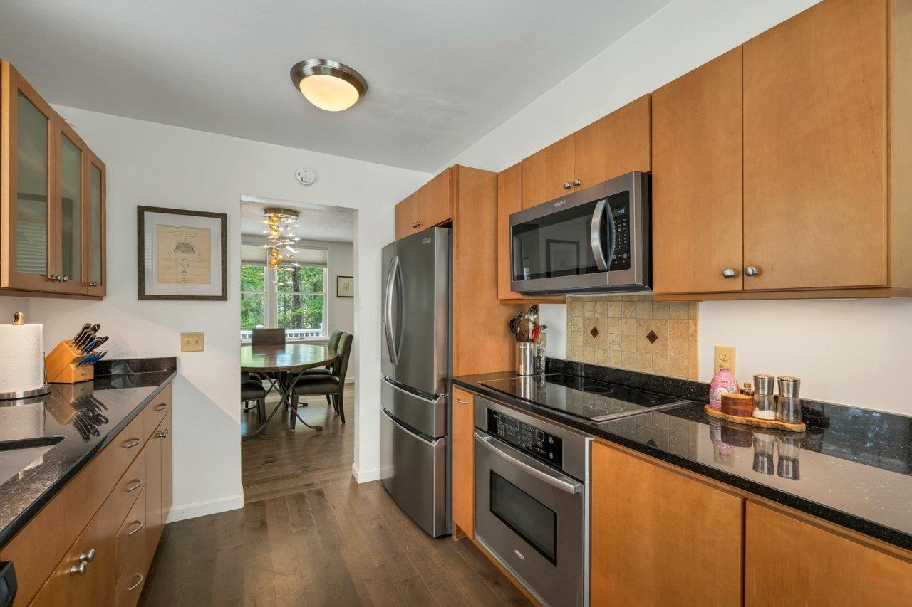 80 Cherry Hollow Road Nashua, NH 03062 - Photo 13 of 55