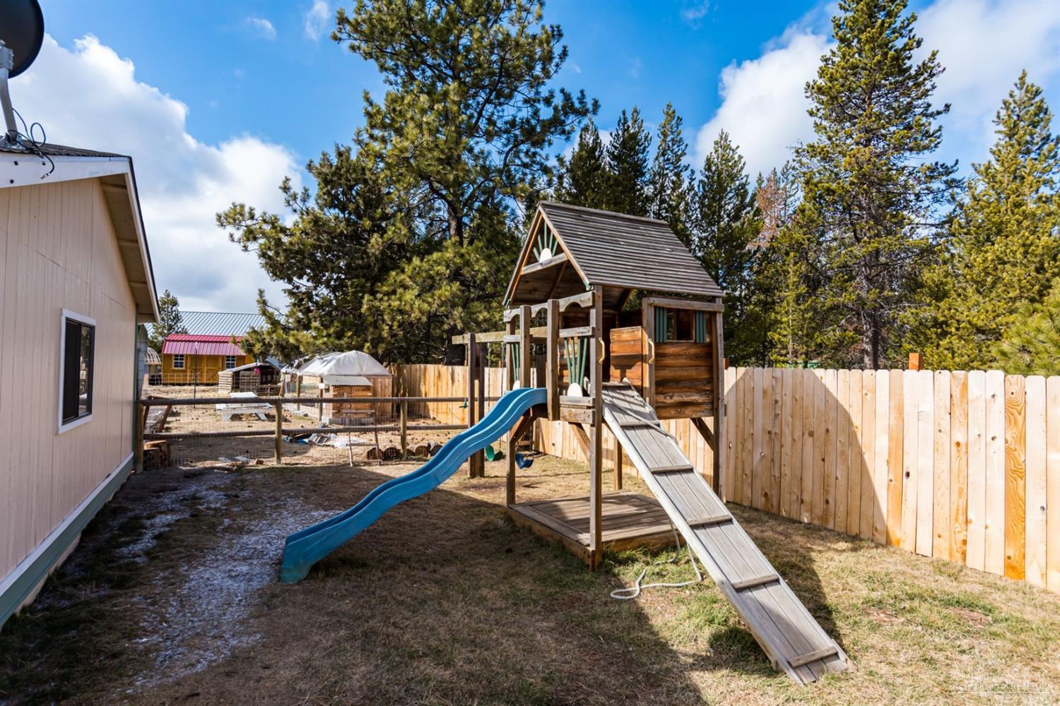 55855 Swan Road Bend, OR 97707 - Photo 23 of 25 Additional Photo