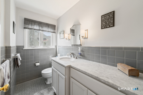 72 Calhoun Avenue Trumbull, CT 06611 - Photo 30 of 40