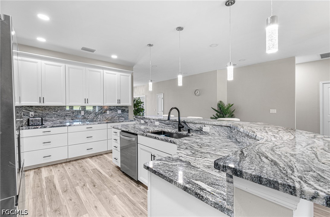 2016 Oxford Ridge Circle Lehigh Acres, FL 33973 - Photo 8 of 40