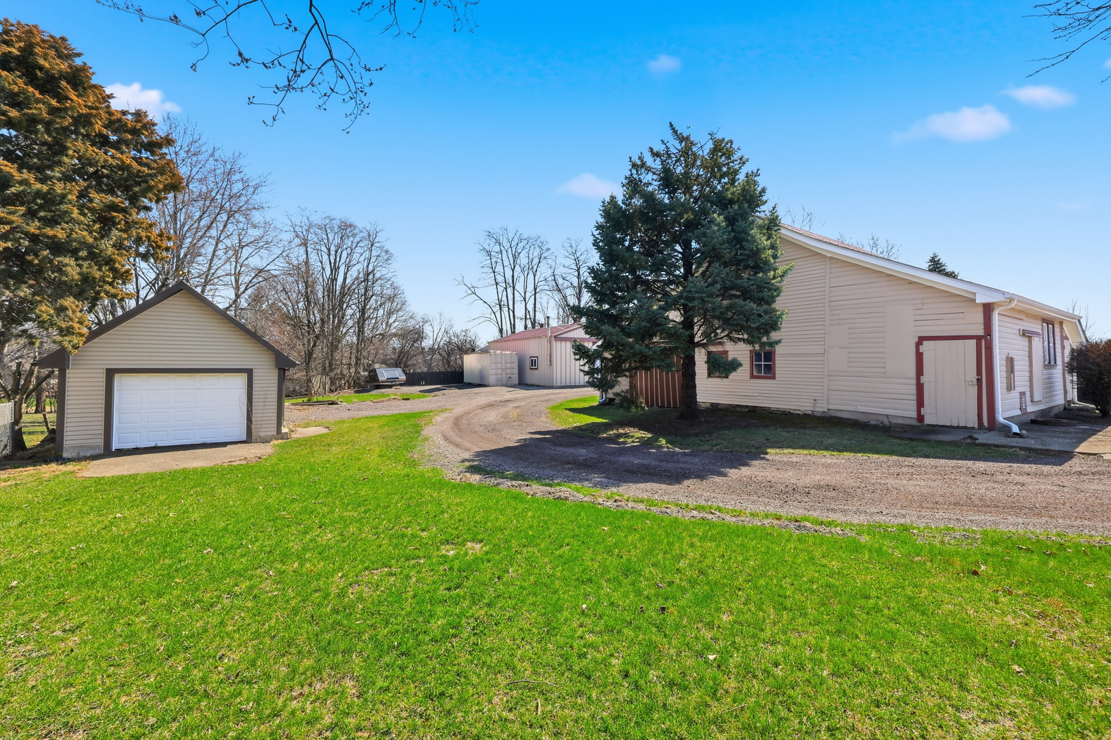 307 West Army Trail Road Bloomingdale, IL 60108 - Photo 13 of 17