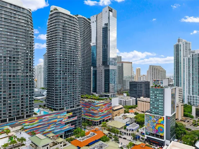 a picture of city view