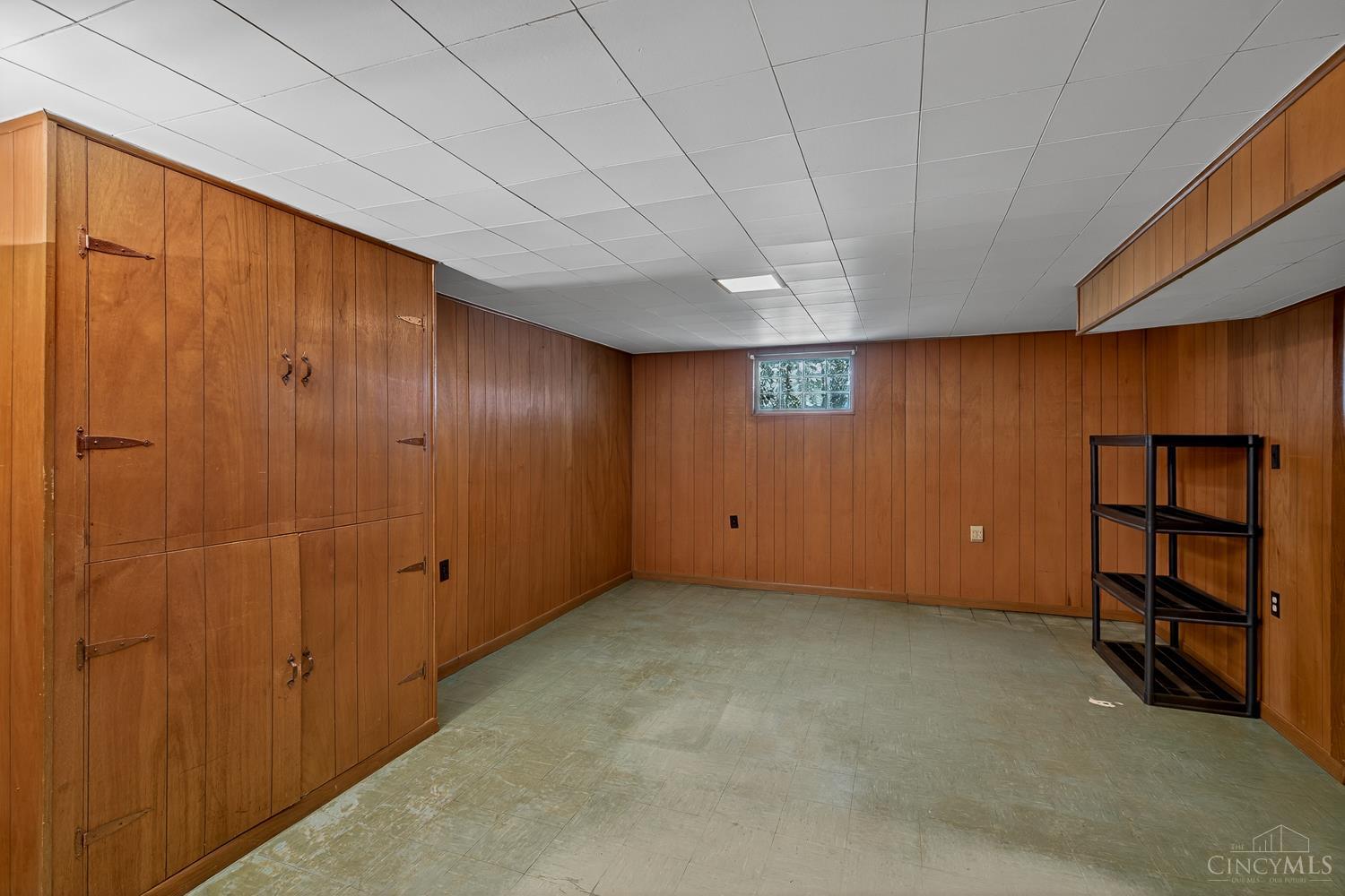 2573 Adams Road Cincinnati, OH 45231 - Photo 27 of 40