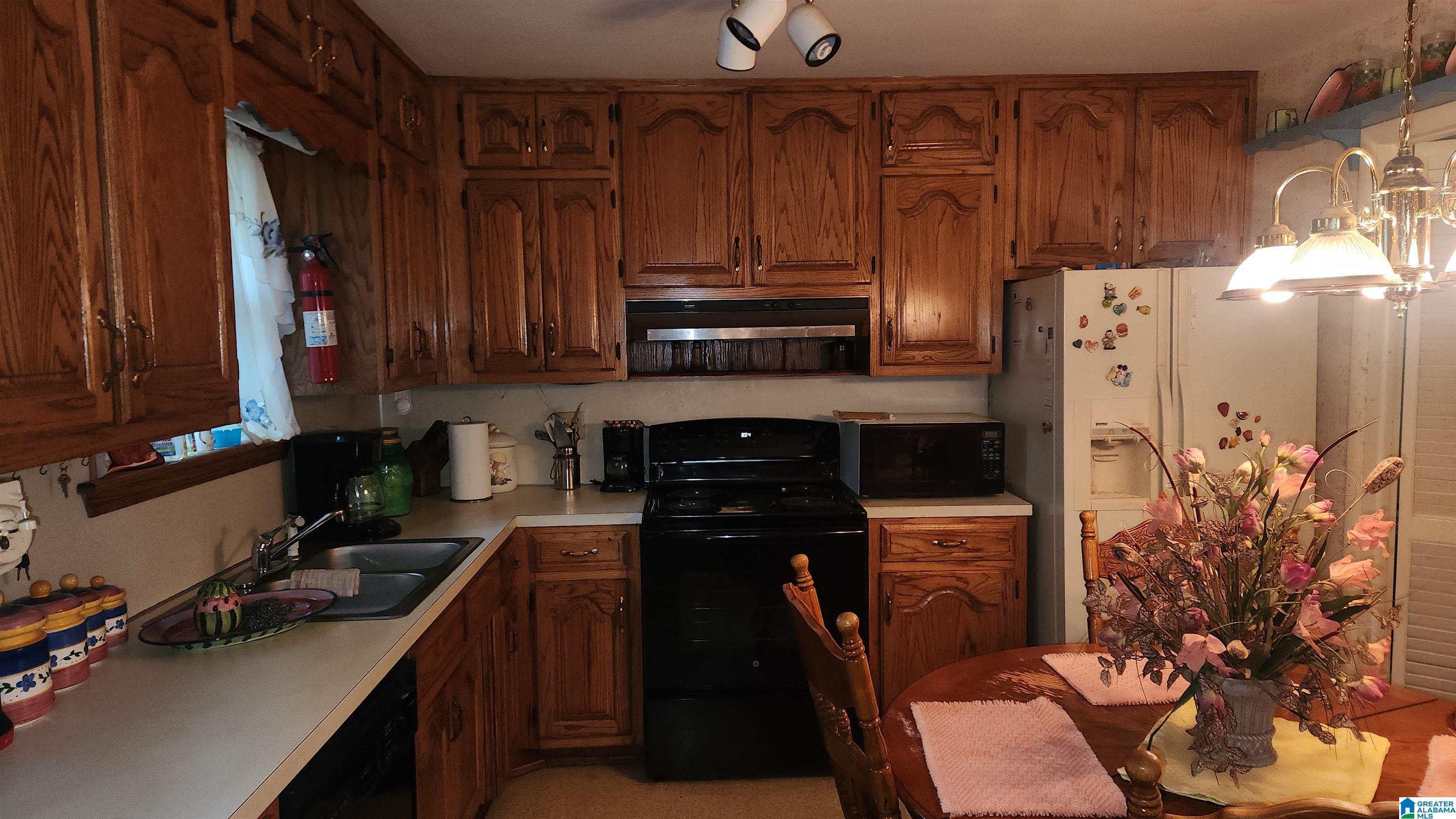 436 26th Avenue Northwest Birmingham, AL 35215 - Photo 5 of 12
