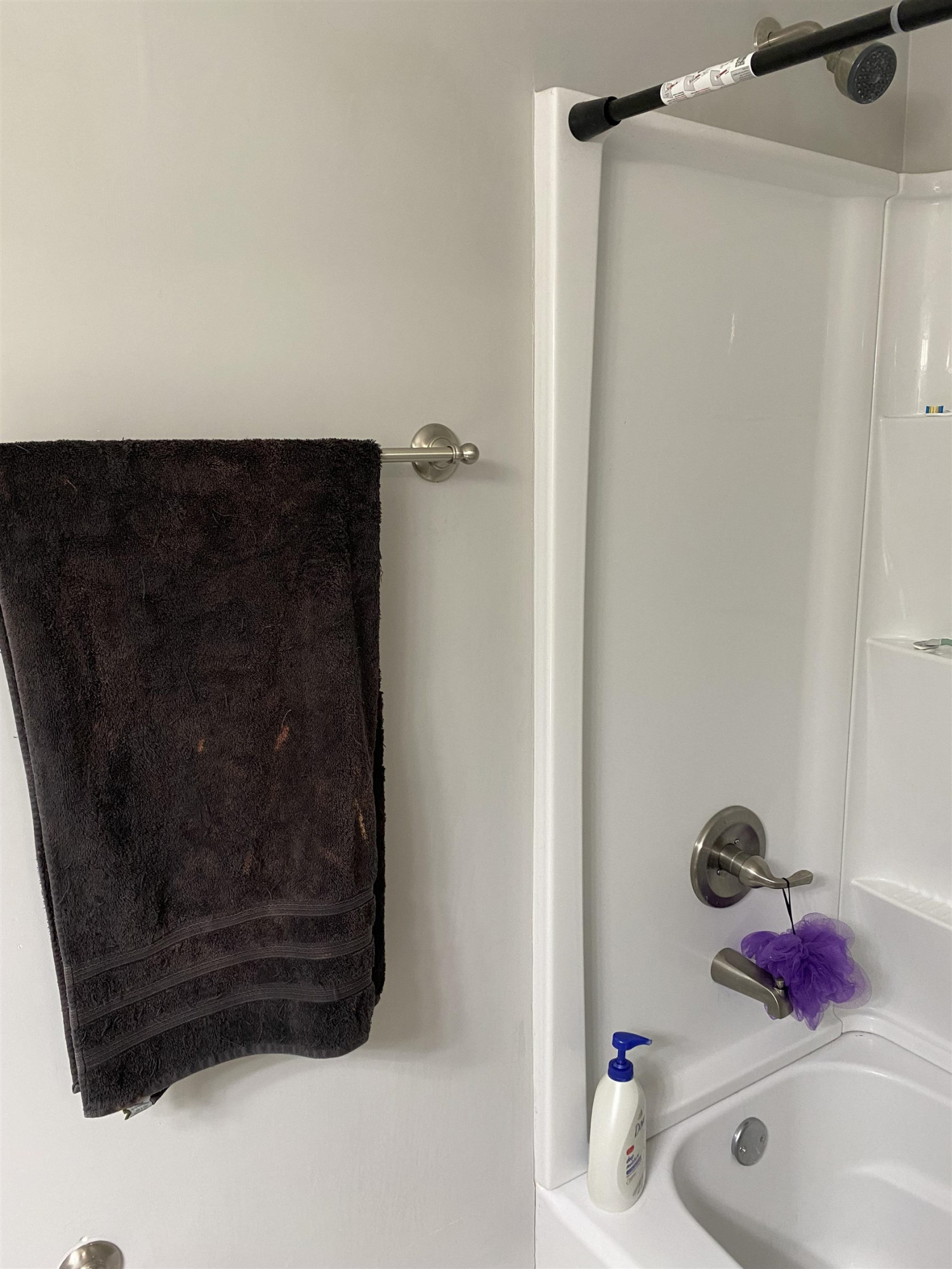 643 Springview Trail Garner, NC 27529 - Photo 20 of 34 a bathroom with a bathtub