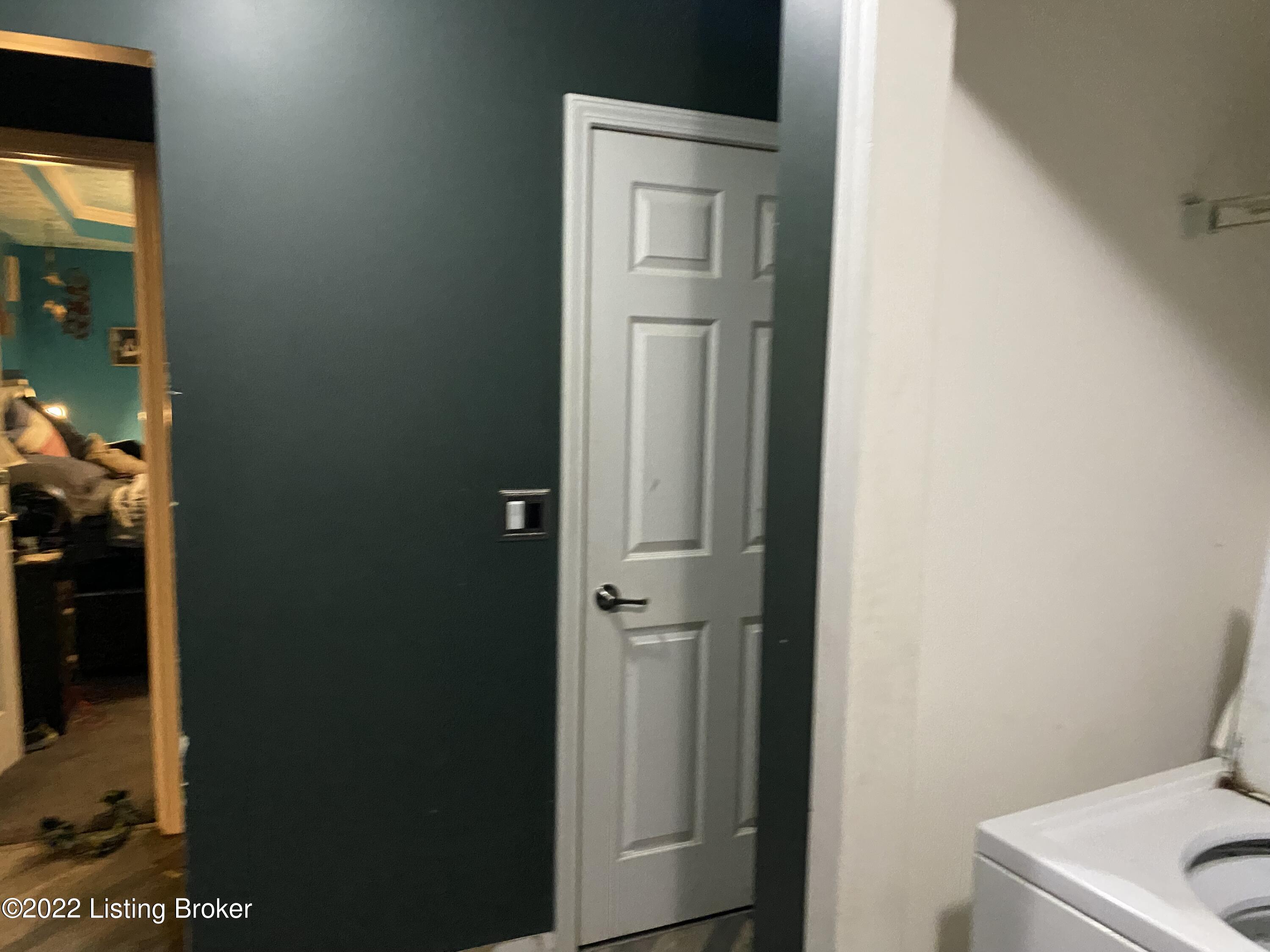 154 Huber Station Road Shepherdsville, KY 40165 - Photo 31 of 45 Laundry
