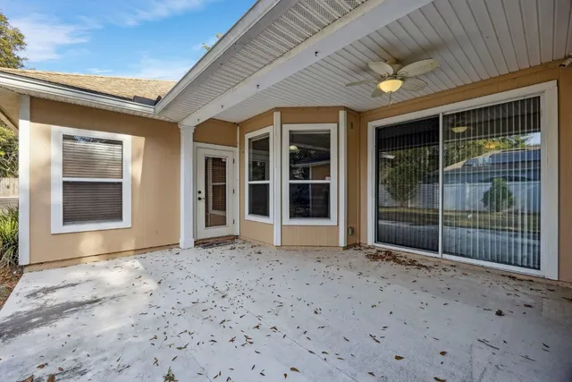 a view of entrance door of the house
