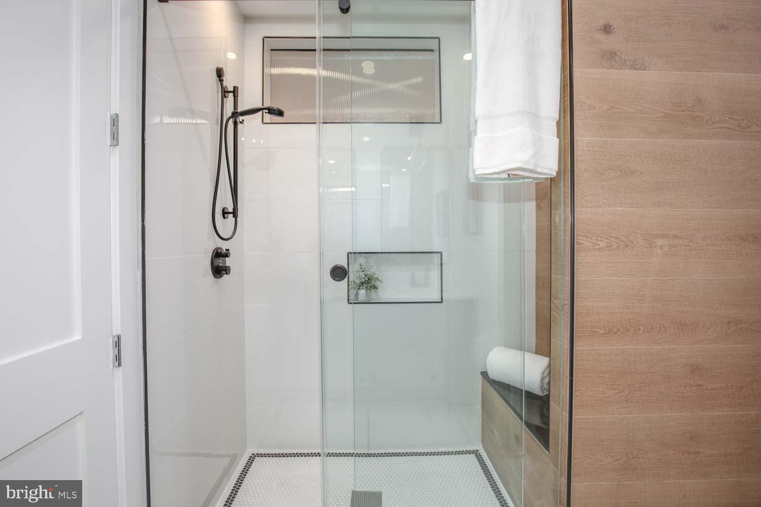 1528 Oates Street Northeast, Unit A Washington, DC 20002 - Photo 14 of 34 Spa-inspired shower with built-in seat