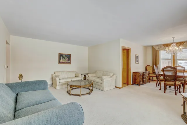 $399,900 | 1850 Kensington Avenue, Westchester, IL 60154