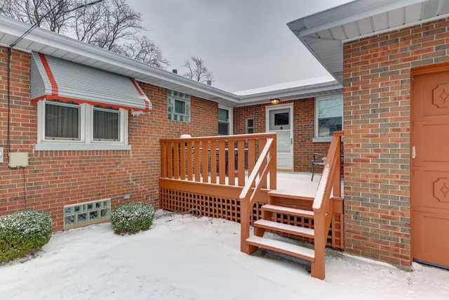 $399,900 | 1850 Kensington Avenue, Westchester, IL 60154