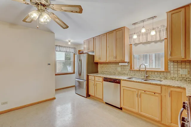 $399,900 | 1850 Kensington Avenue, Westchester, IL 60154