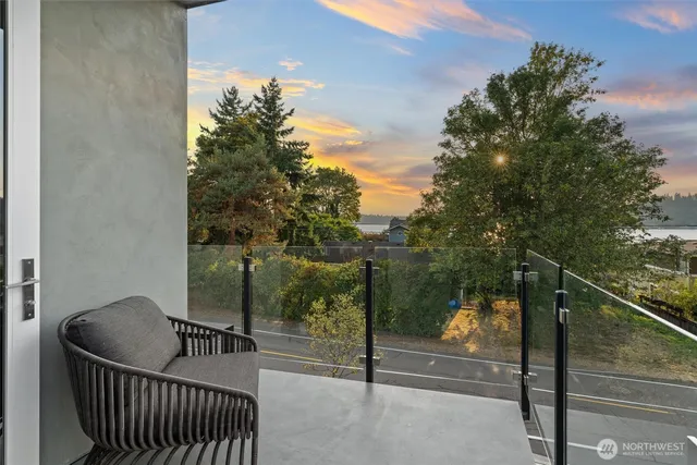 $6,500 | 903 North 33rd Place, Renton, WA 98056