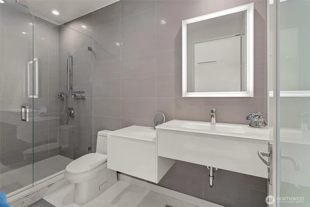 $6,500 | 903 North 33rd Place, Renton, WA 98056