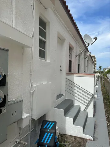 $395,000 | 8335 Crespi Boulevard, Unit 4, Miami Beach, FL 33141
