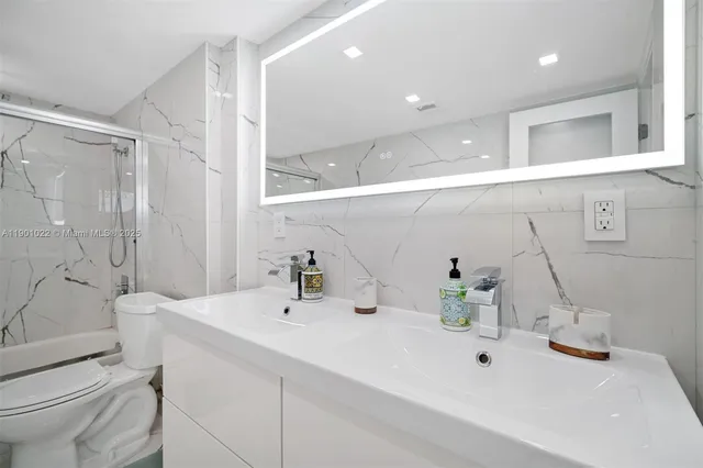 $2,650 | 20301 West Country Club Drive, Unit 1822, Aventura, FL 33180