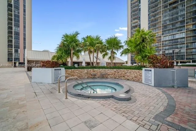 $2,650 | 20301 West Country Club Drive, Unit 1822, Aventura, FL 33180