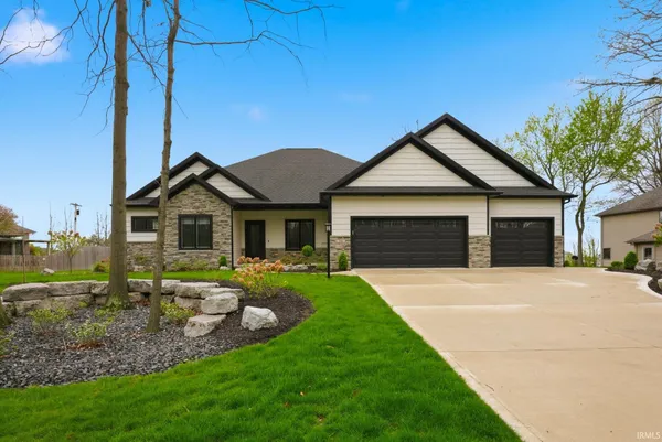 $650,000 | 214 Oak Forest Drive, Bluffton, IN 46714