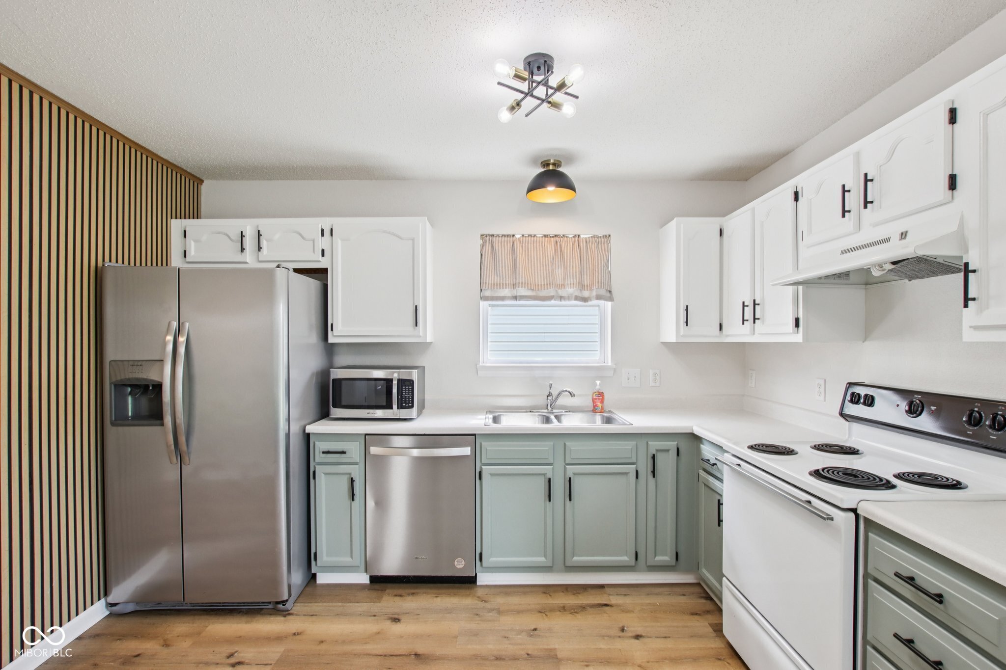 3642 Limelight Lane Whitestown, IN 46075 - Photo 9 of 37