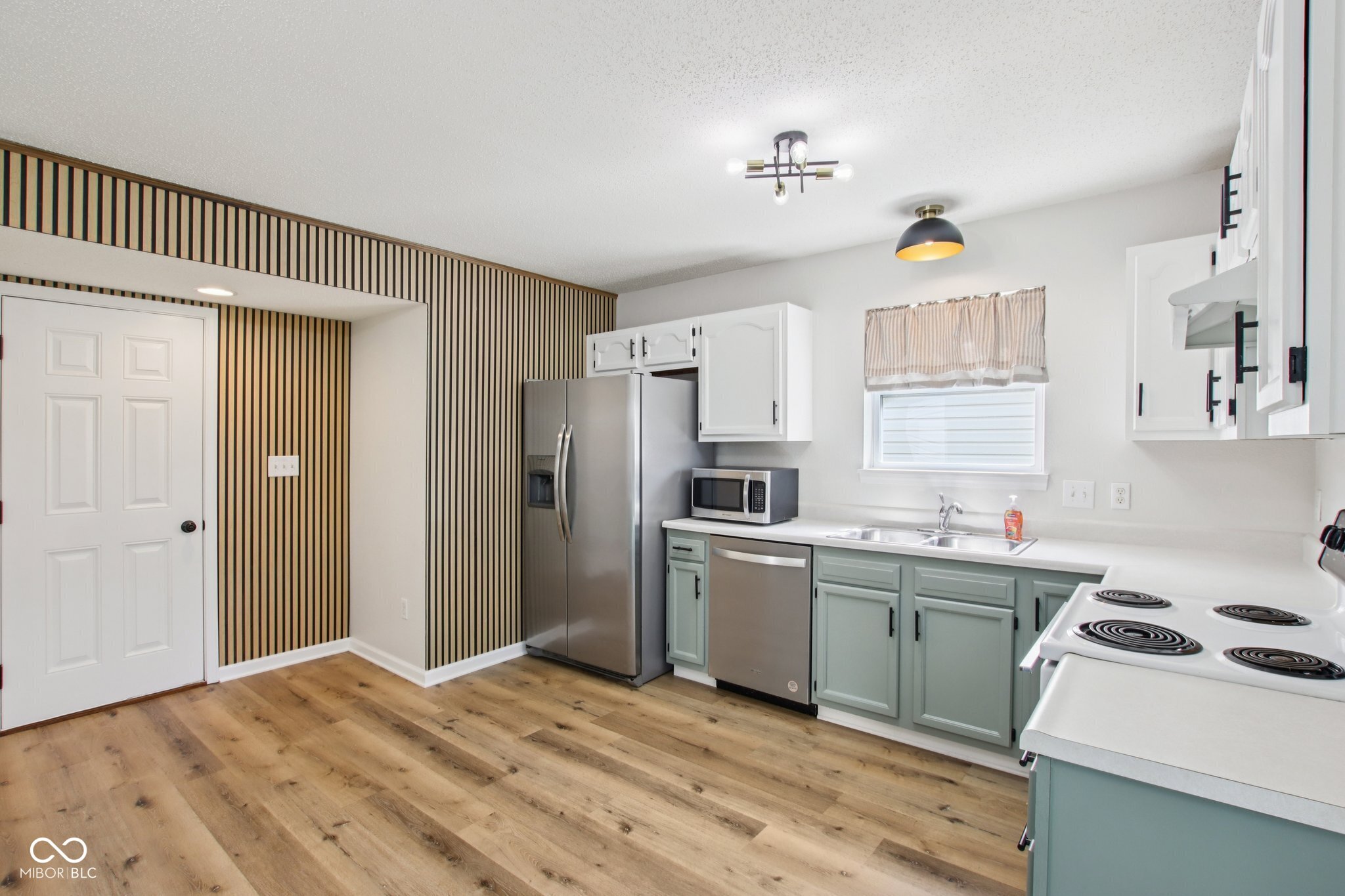 3642 Limelight Lane Whitestown, IN 46075 - Photo 10 of 37