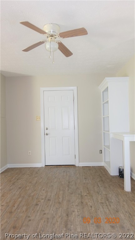 5856 Columbine Road Fayetteville, NC 28306 - Photo 10 of 25 a view of an empty room