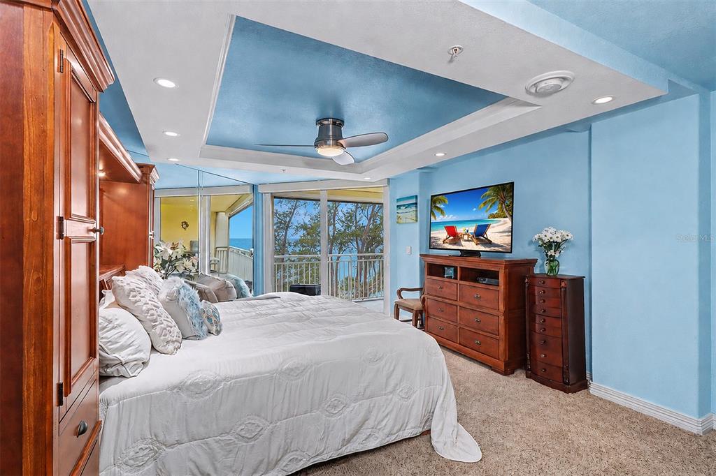 2504 Gulf Boulevard, Unit 304 Indian Rocks Beach, FL 33785 - Photo 21 of 58