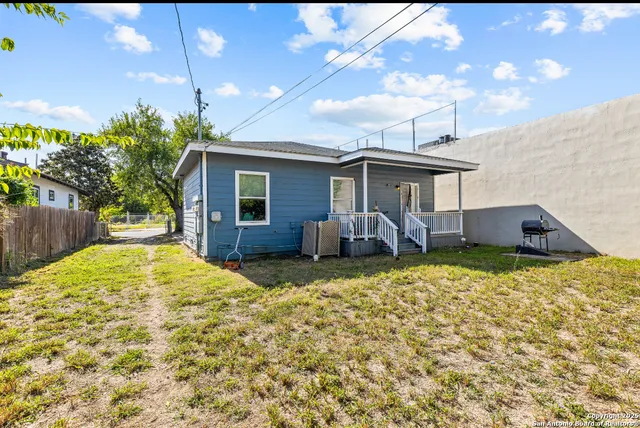 $194,900 | 2537 West Southcross Boulevard, San Antonio, TX 78211