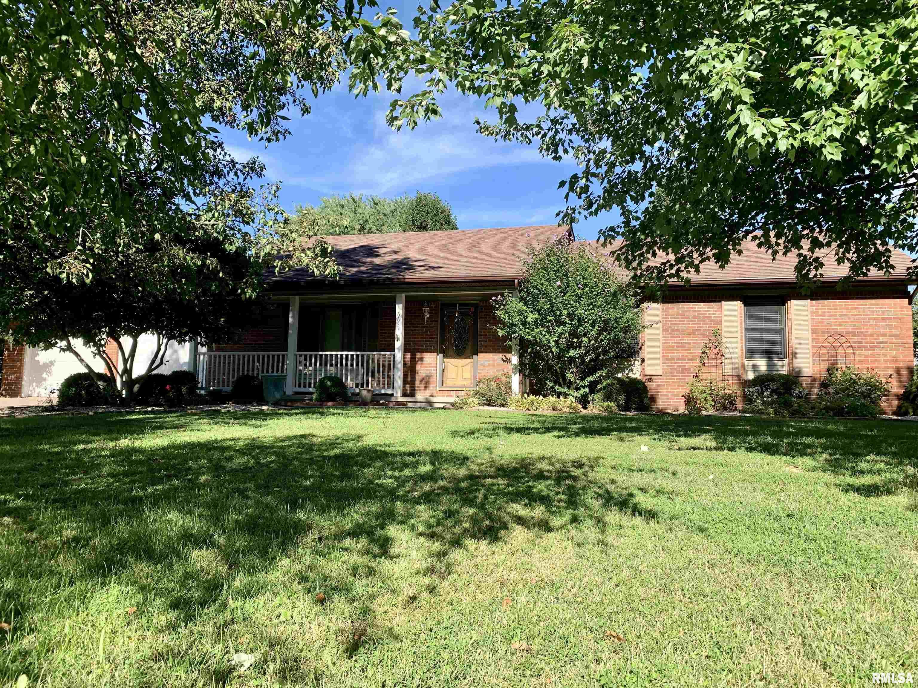 6633 Roberts Road Marion, IL 62959 - Photo 1 of 35 Gallery Image 1