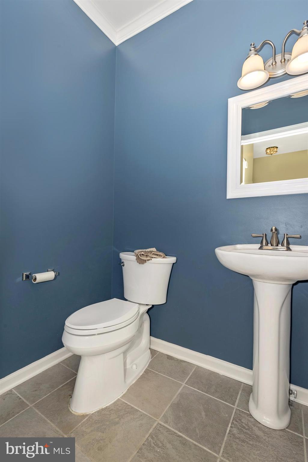 9013 Bealls Farm Road Frederick, MD 21704 - Photo 13 of 30 Main level half bath