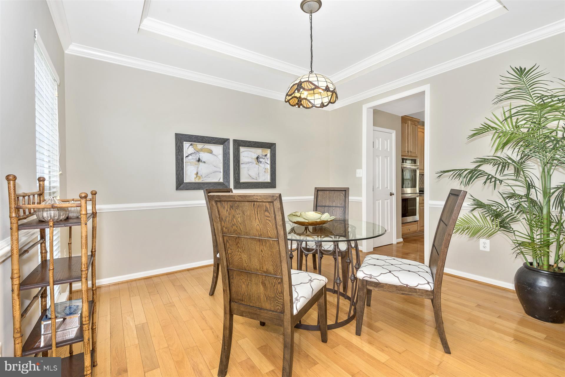 9013 Bealls Farm Road Frederick, MD 21704 - Photo 5 of 30 Enjoy meals w/ friends in this formal dining room