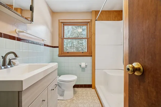 $295,000 | 434 South Main Street, Newport, NH 03773