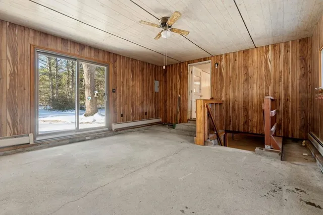 $295,000 | 434 South Main Street, Newport, NH 03773