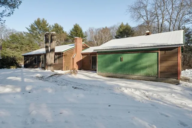 $295,000 | 434 South Main Street, Newport, NH 03773