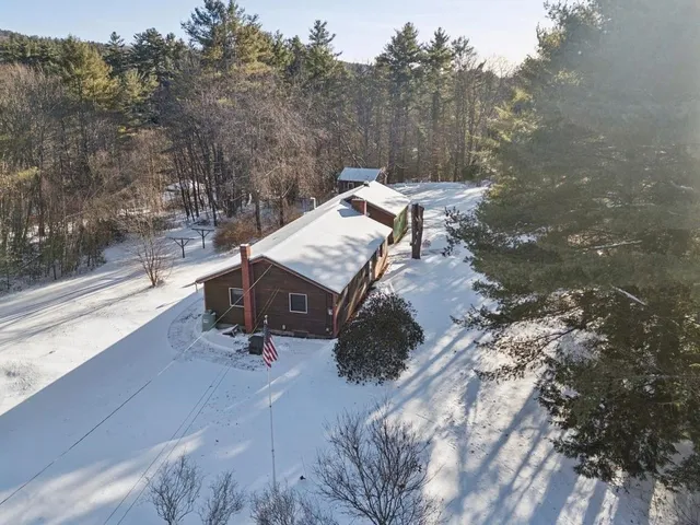 $295,000 | 434 South Main Street, Newport, NH 03773