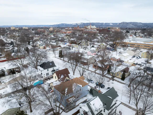 $225,000 | 1120 6th Street South, Unit 11201122, La Crosse, WI 54601