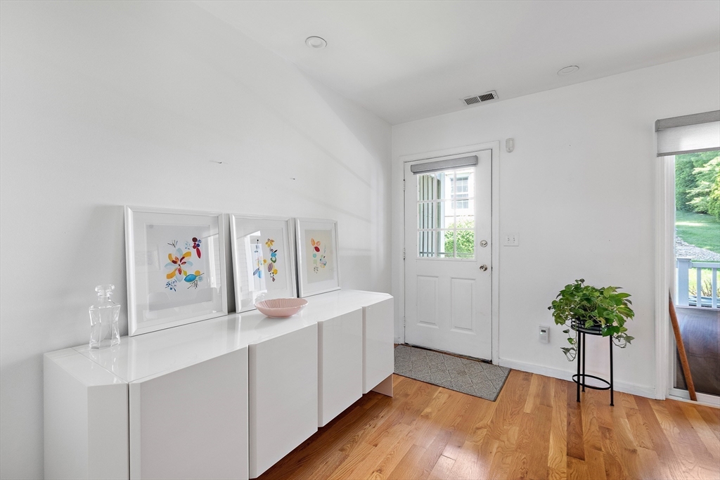 82 Captains Row, Unit 82 Chelsea, MA 02150 - Photo 9 of 22 Gallery Image 9